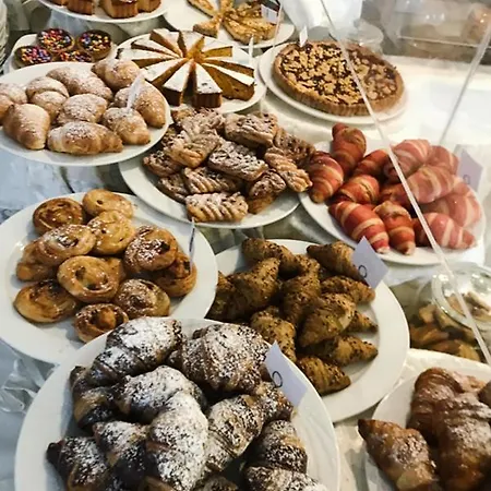 Puccini Hotel 2*