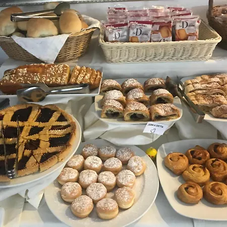 Отель Puccini 2*