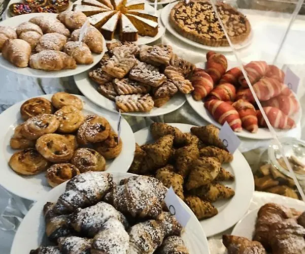 Puccini Hotel 2*
